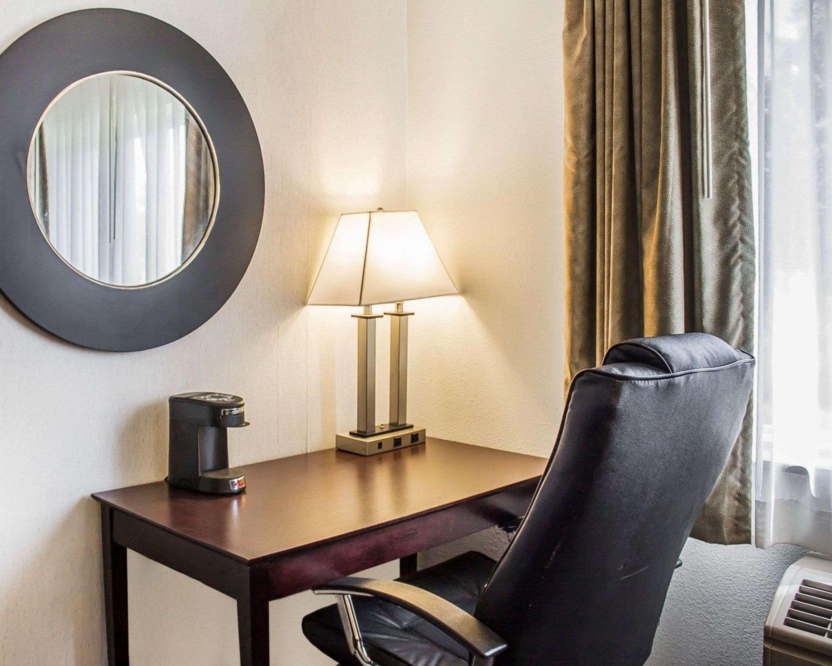 Quality Inn & Suites Стерджен-Бей Экстерьер фото
