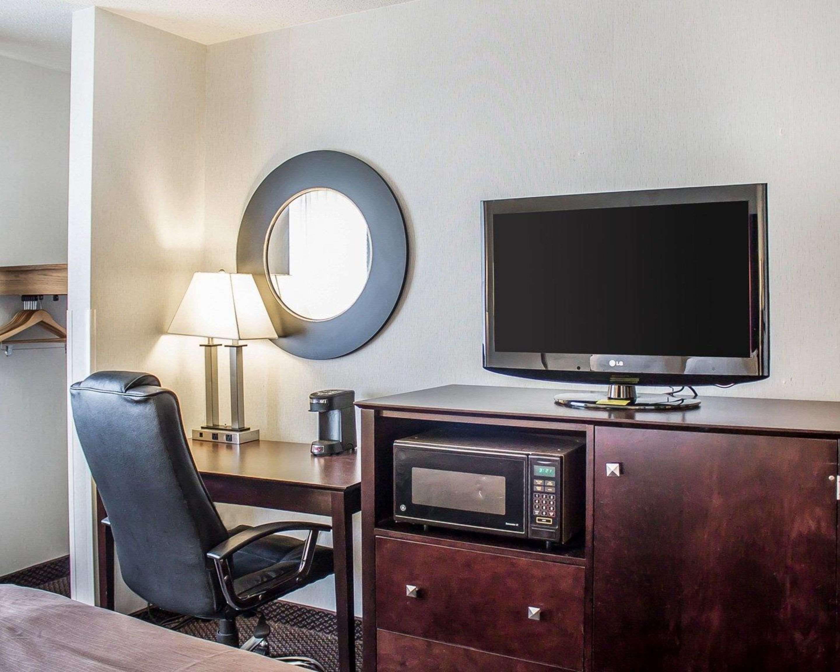 Quality Inn & Suites Стерджен-Бей Экстерьер фото
