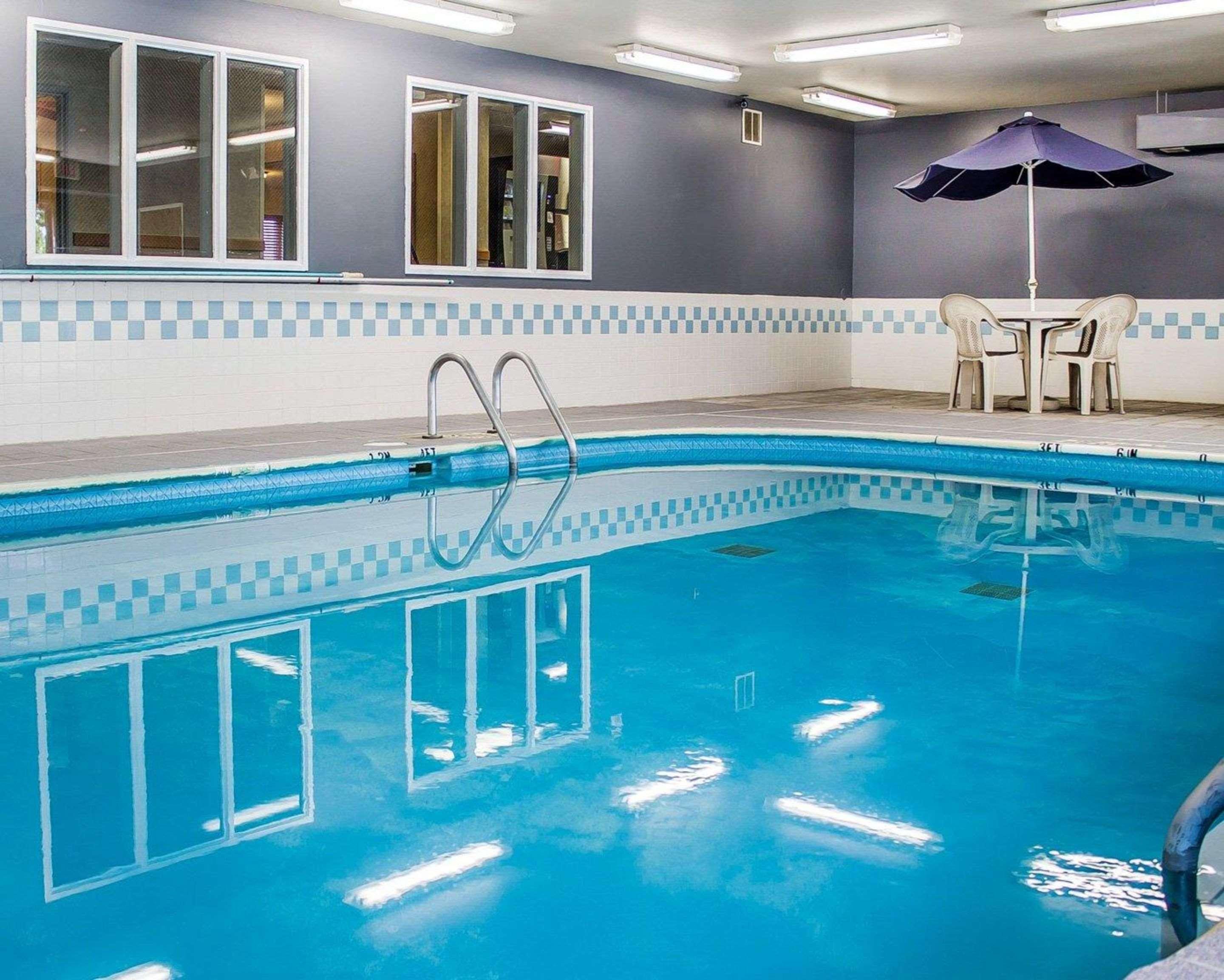 Quality Inn & Suites Стерджен-Бей Экстерьер фото